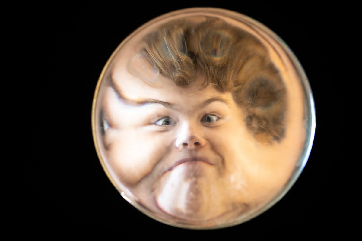 i THINK I know this young man / fat old lady?