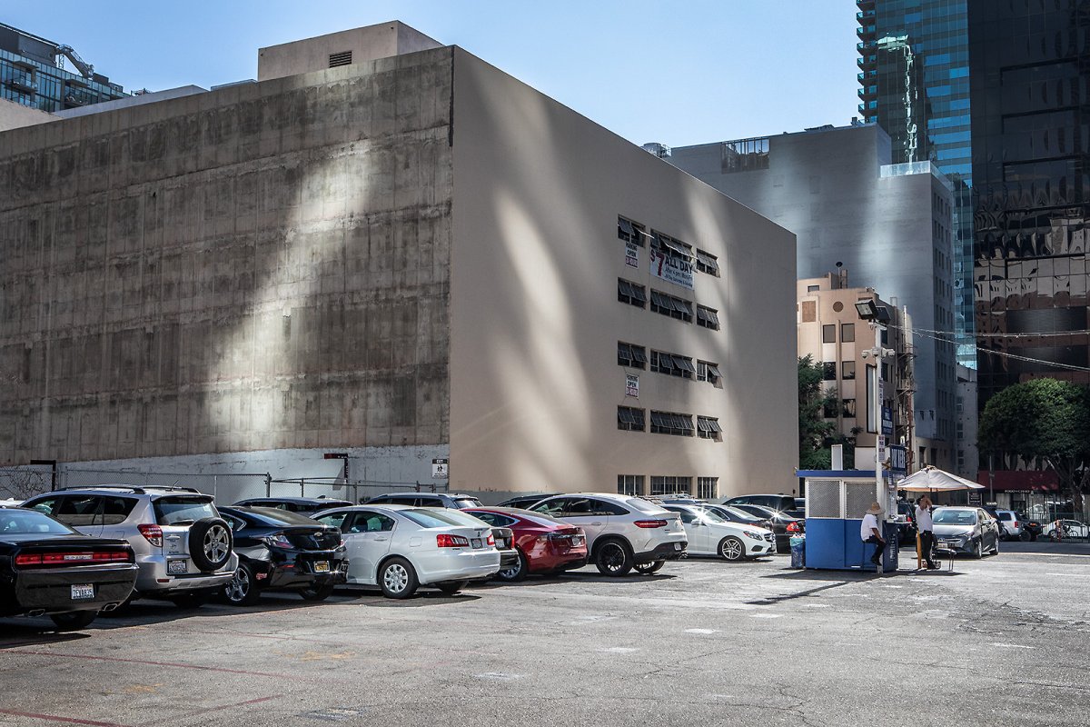 the light in downtown is NUTS