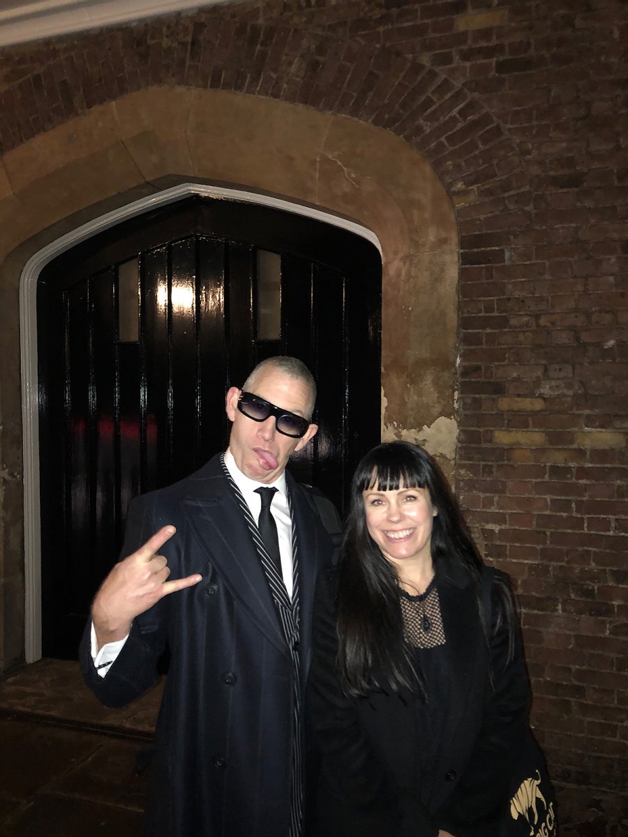 riff raff outside st. James palace