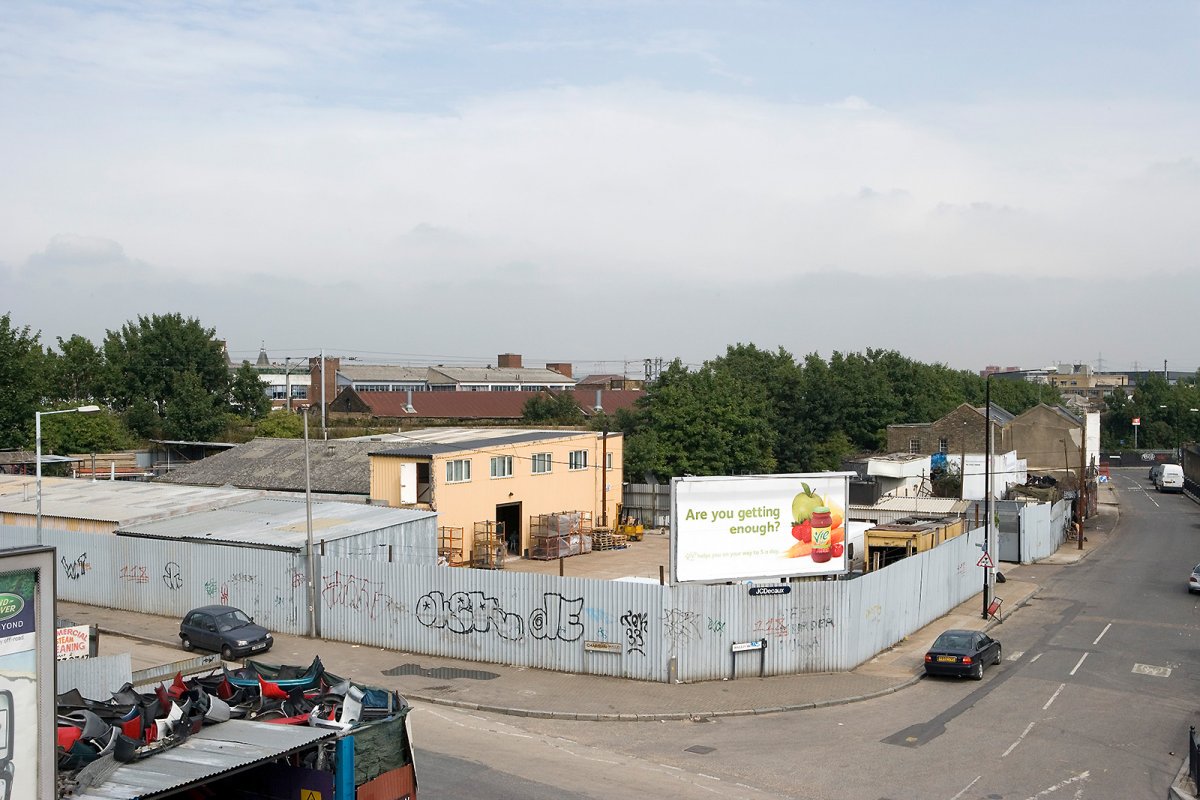 Wallis Road triangle 2005