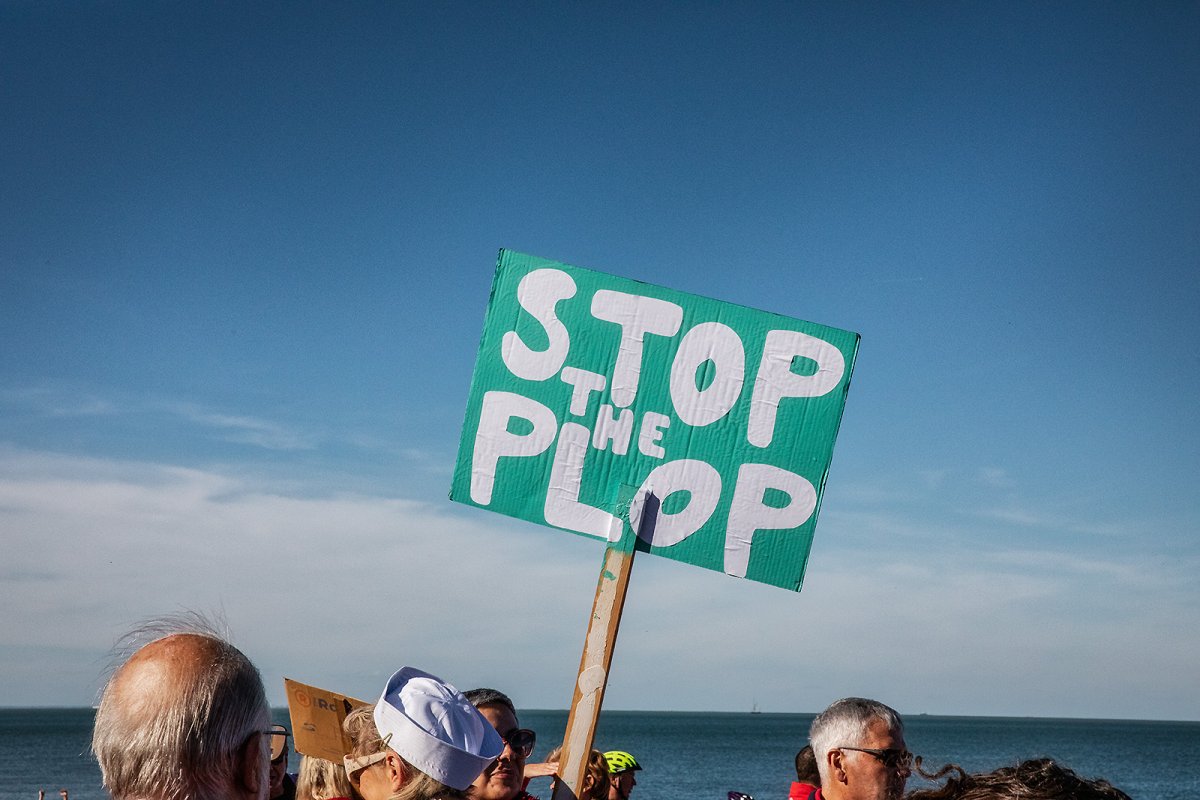 STOP THE PLOP