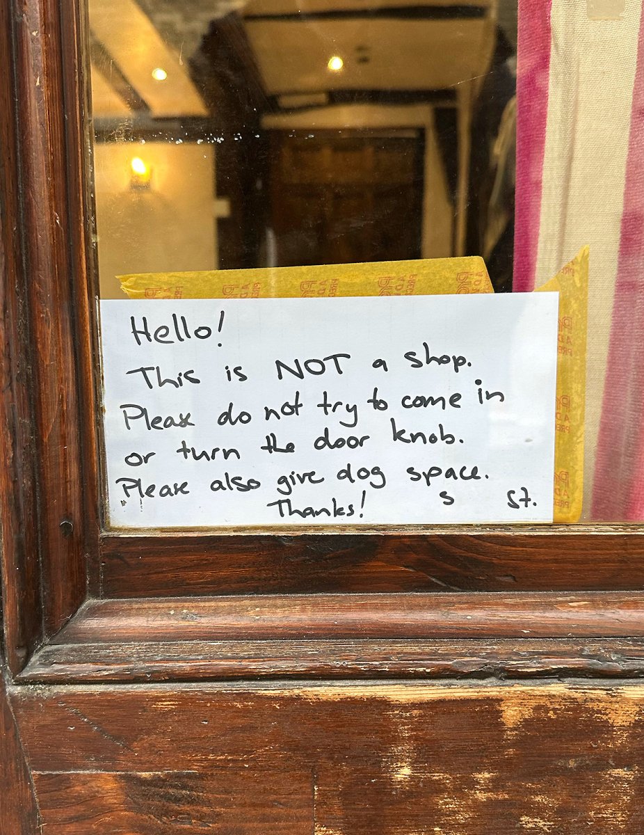 ceci n'est pas une boutique