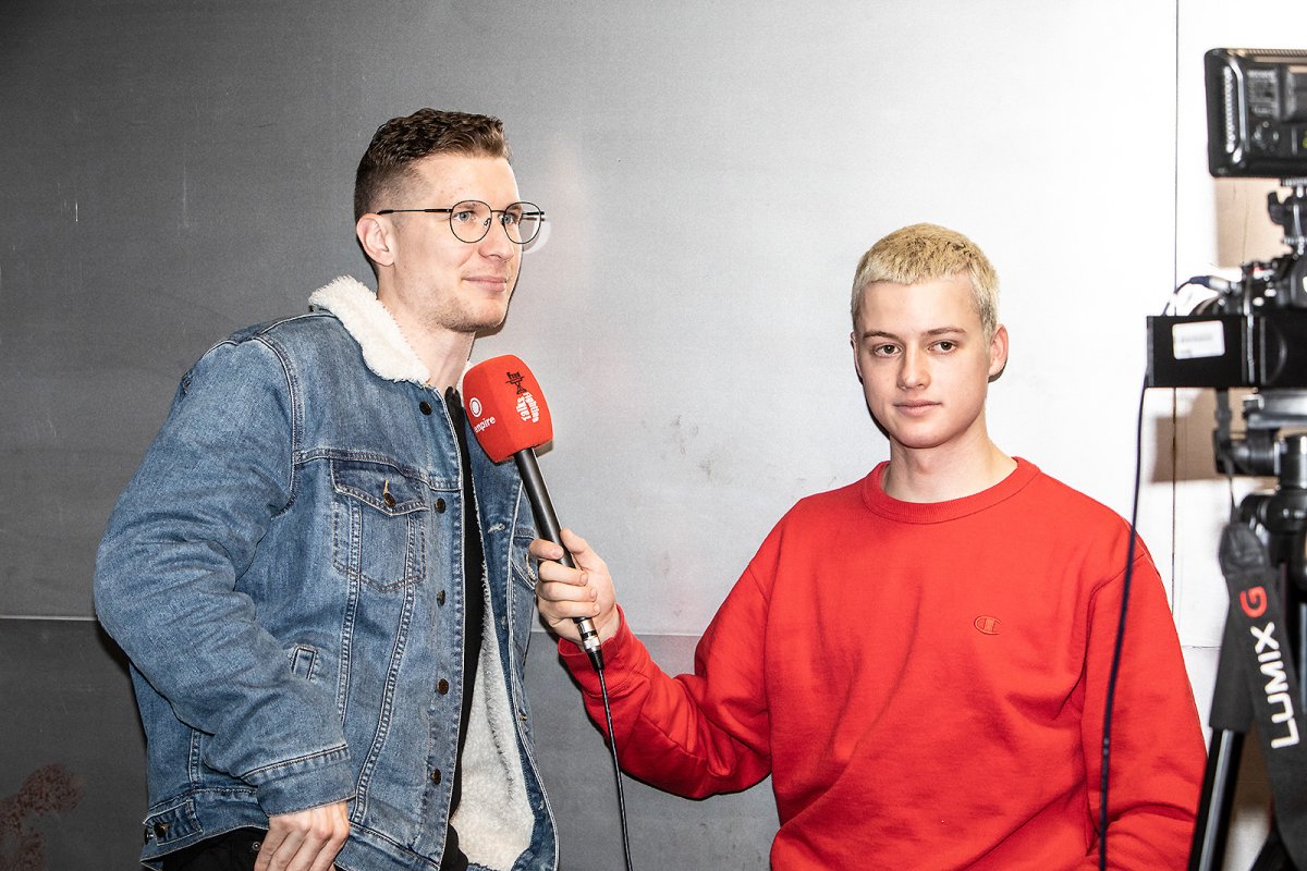 colour coordinating with your microphone