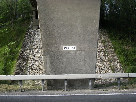78 9